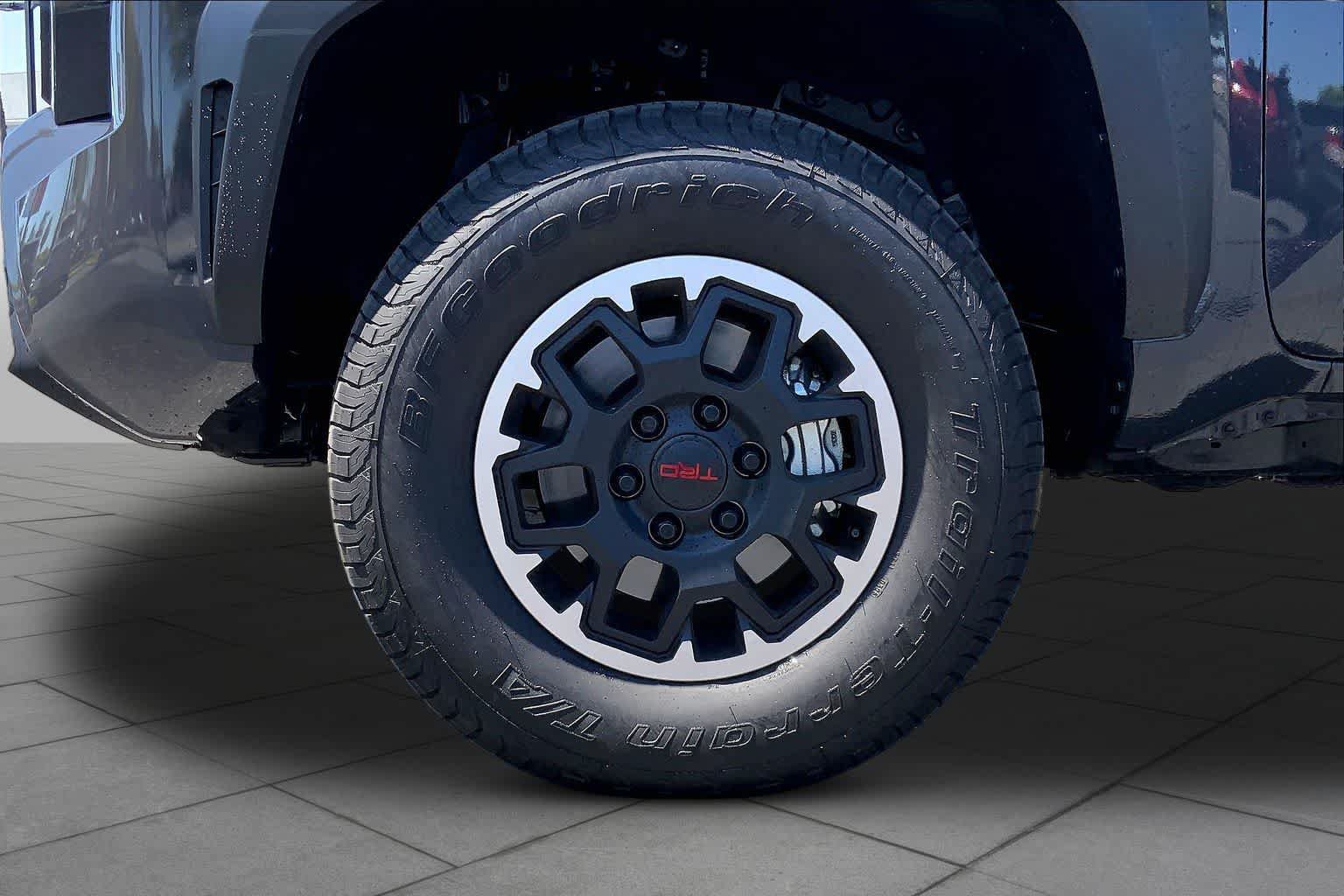 Used 2026 Toyota Tacoma TRD Off-Road AWD/4WD image 10