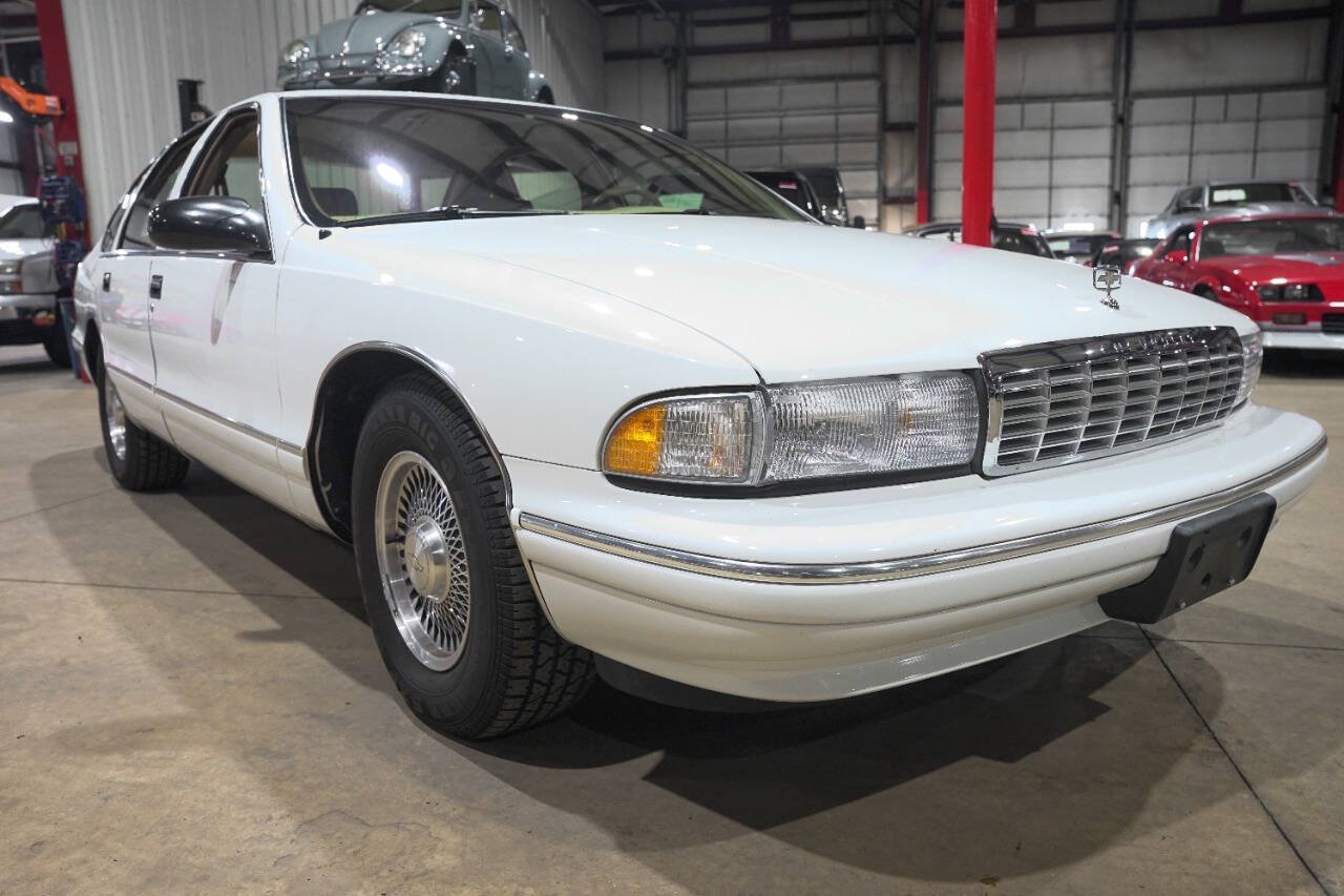 Used 1996 Chevrolet Impala SS RWD image 12