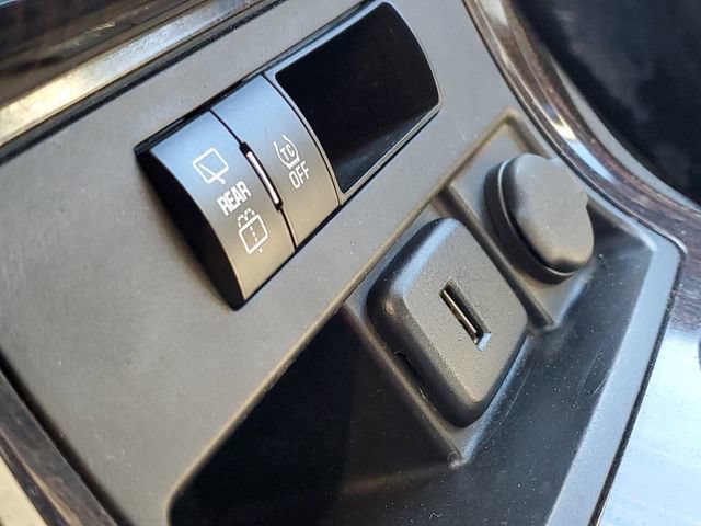 Used 2017 Chevrolet Traverse LT AWD/4WD image 16
