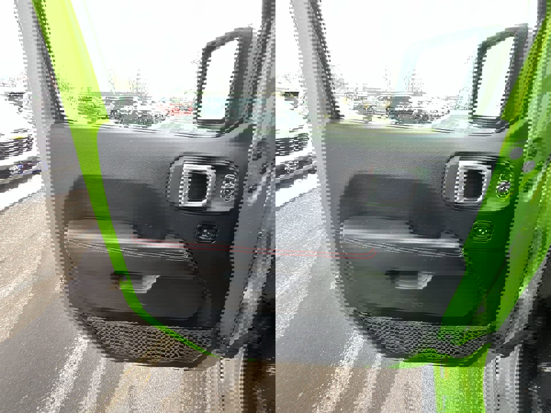 Used 2019 Jeep Wrangler Unlimited Rubicon w/ Uconnect 4C Nav & Sound Group image 23