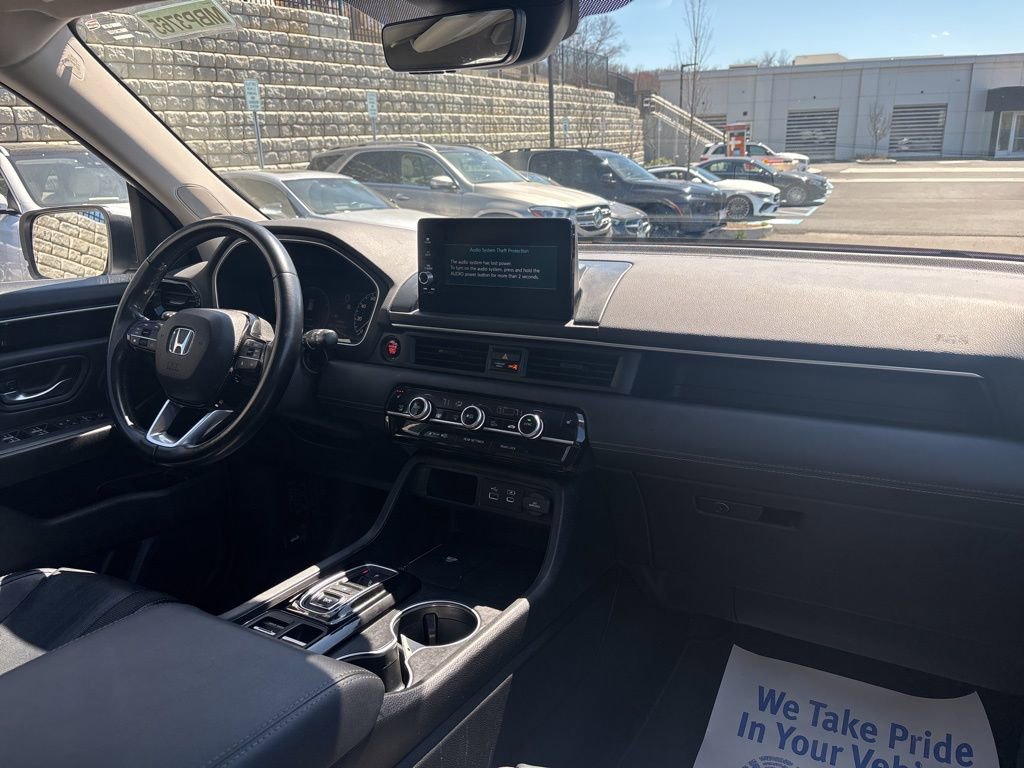 Used 2023 Honda Pilot Touring image 12