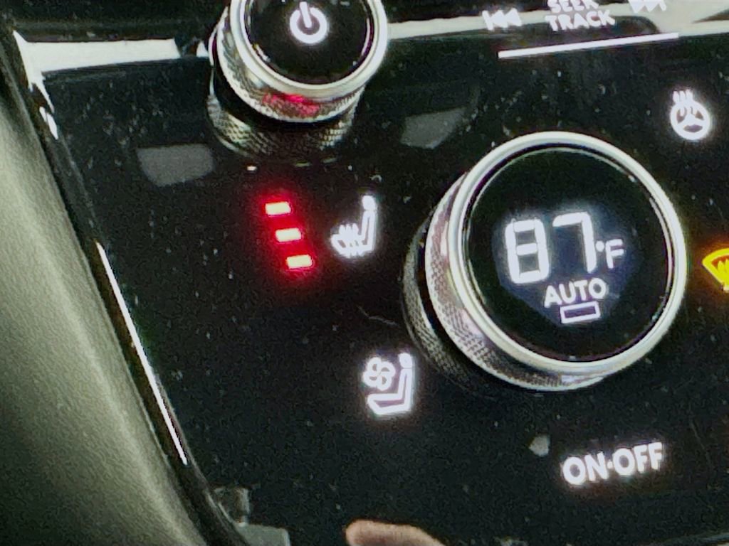 Certified 2025 INFINITI QX60 Luxe w/ Black Edition image 21