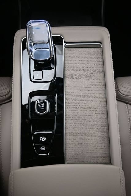 New 2026 Volvo XC90 B6 Ultra w/ Protection Package AWD/4WD image 11