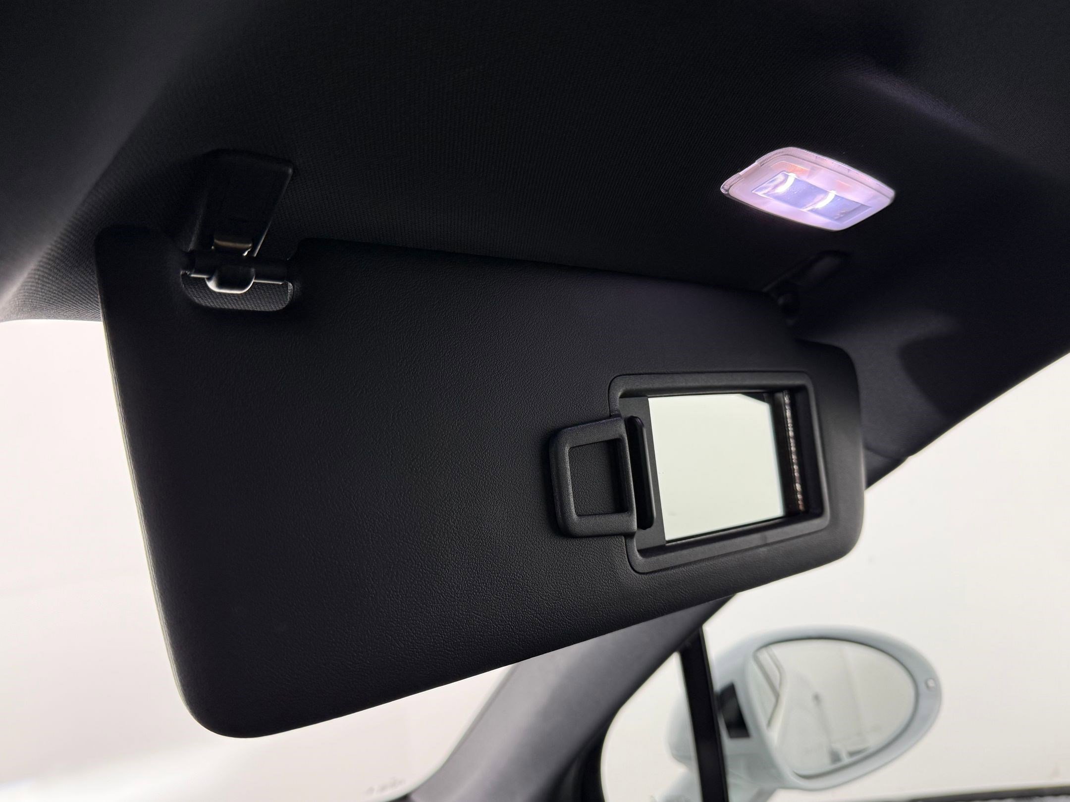 Certified 2023 Porsche Macan S image 28