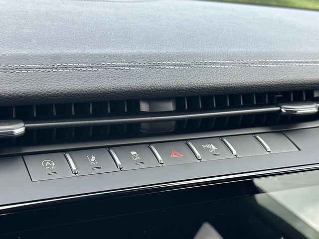 New 2026 Jeep Grand Cherokee Altitude AWD/4WD image 25