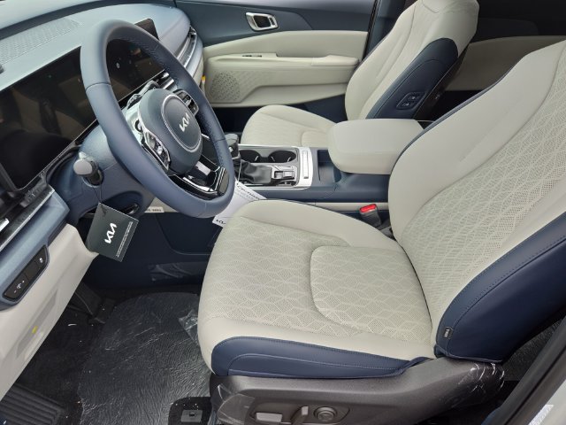 New 2026 Kia Carnival EX FWD image 5