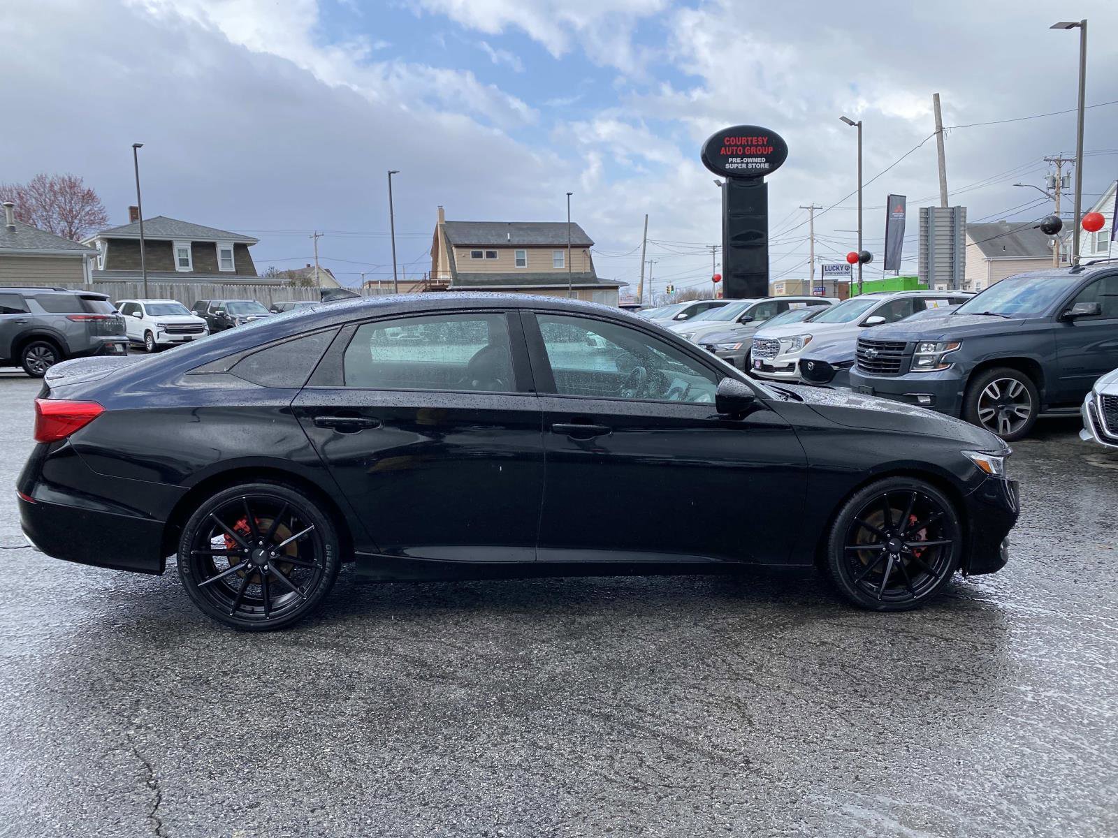 Used 2018 Honda Accord Sport image 6