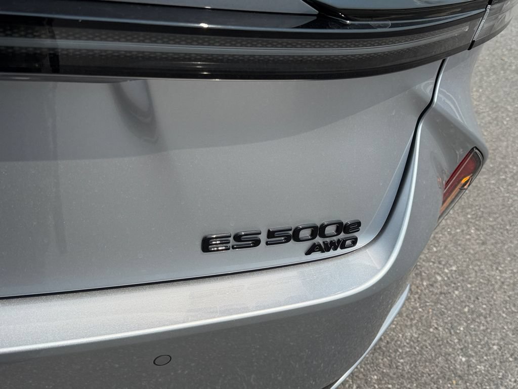 New 2026 Lexus ES 500e AWD/4WD image 28