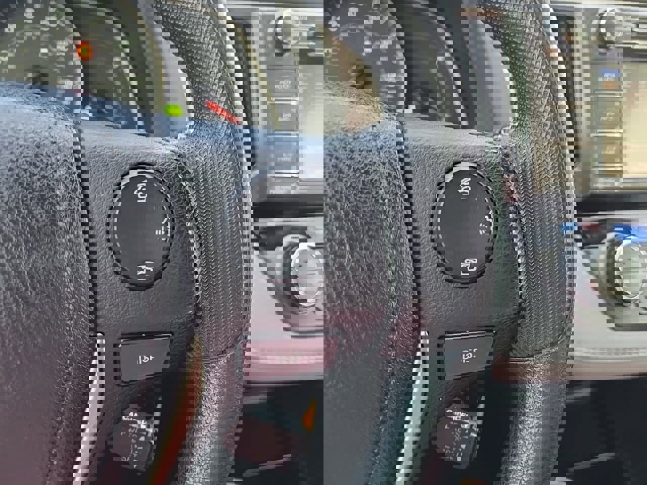 Used 2015 Toyota RAV4 XLE image 22