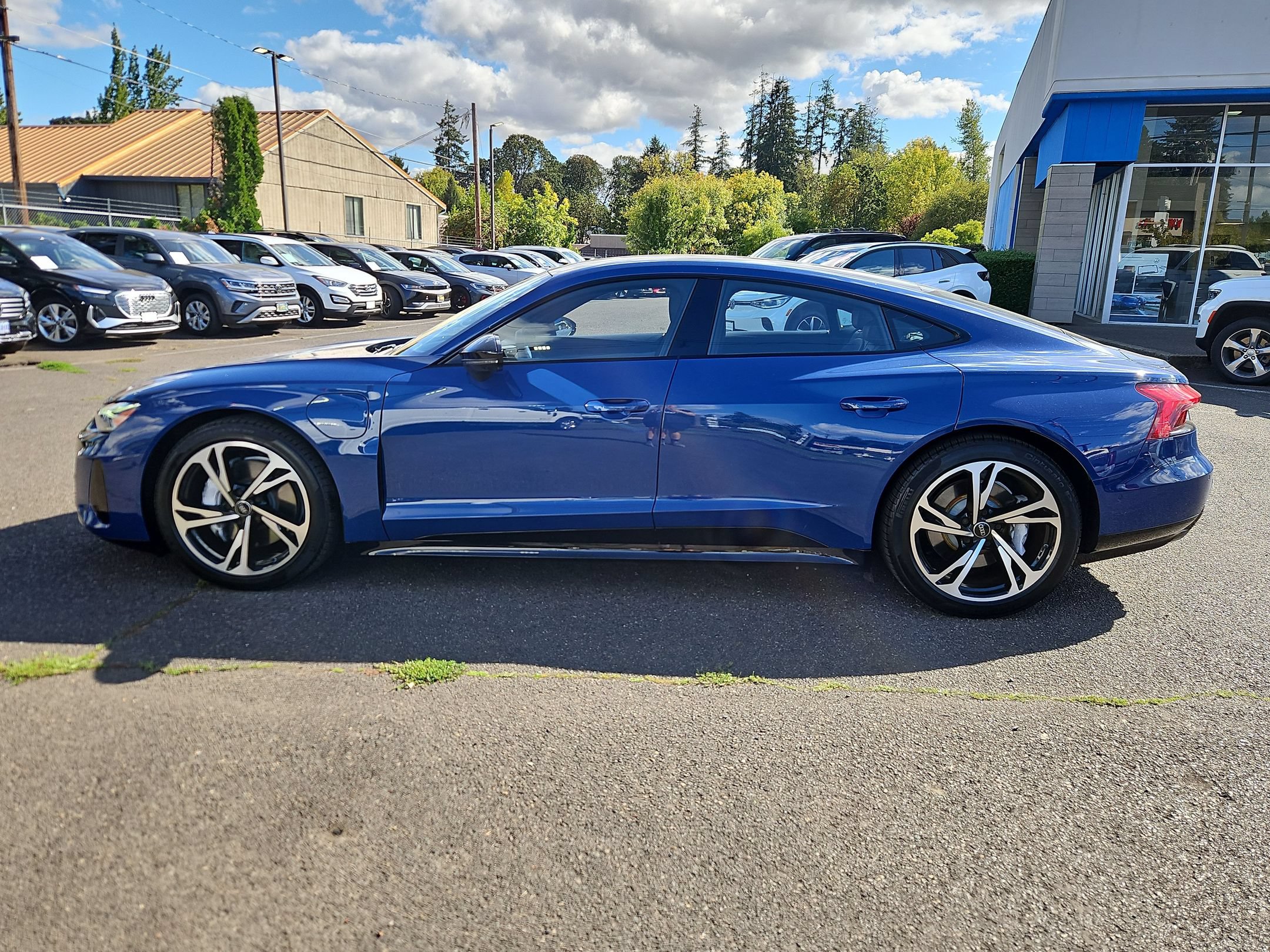 Used 2024 Audi e-tron GT Prestige w/ Prestige Package AWD/4WD image 2