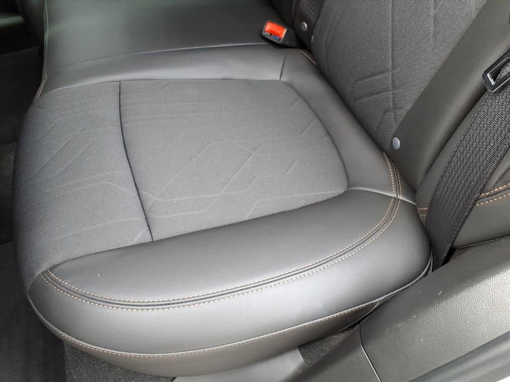 Used 2022 Chevrolet Trax LT w/ Sport Edition image 34