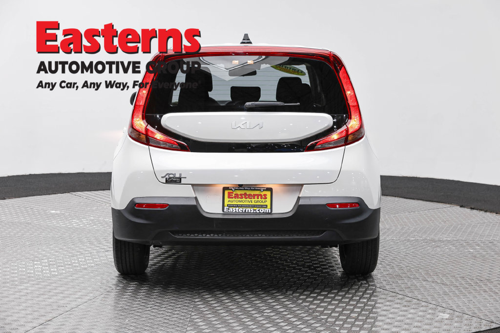 Used 2022 Kia Soul LX FWD image 8