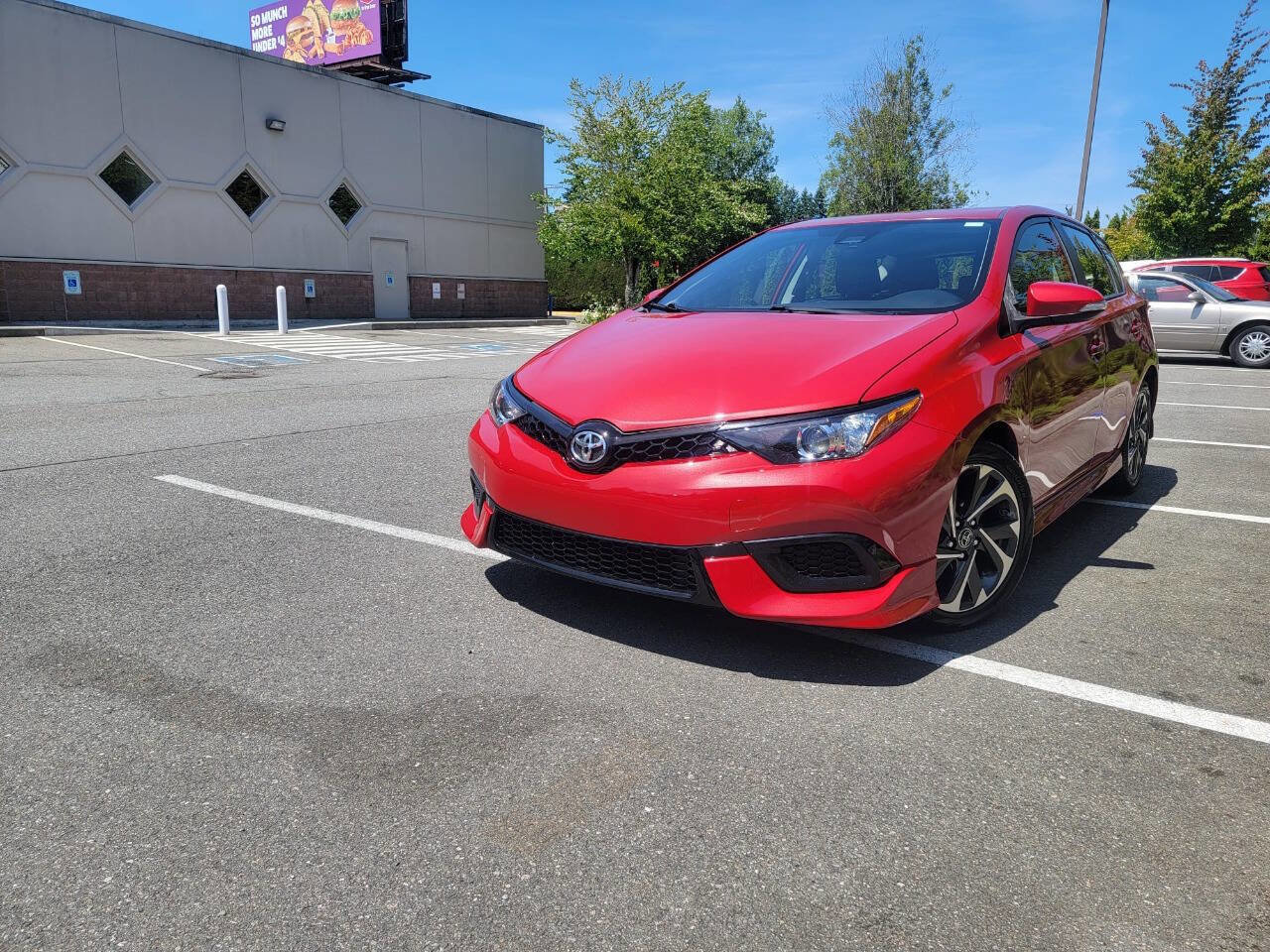 Used 2018 Toyota Corolla iM image 19