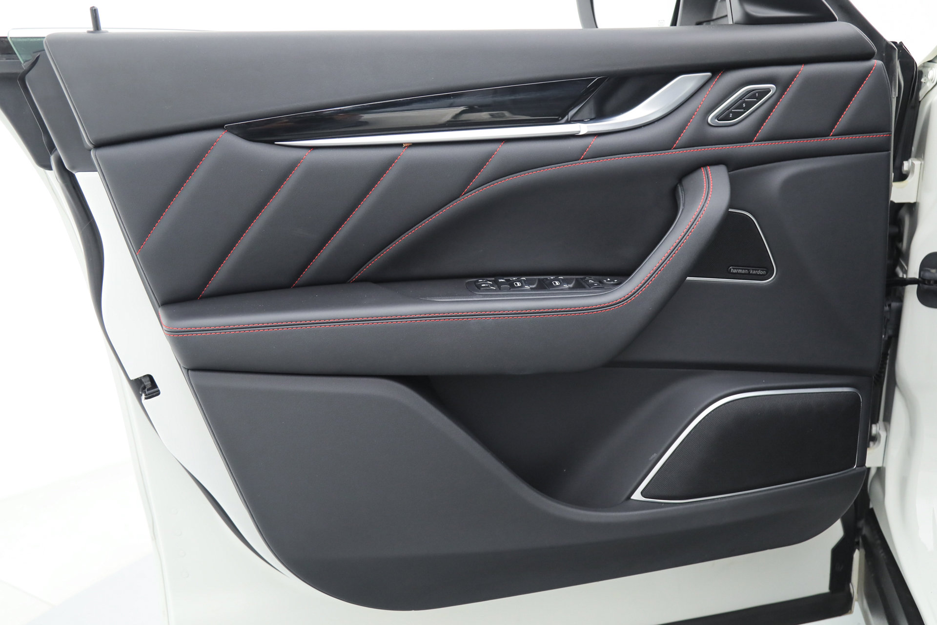 Certified 2023 Maserati Levante GT image 15