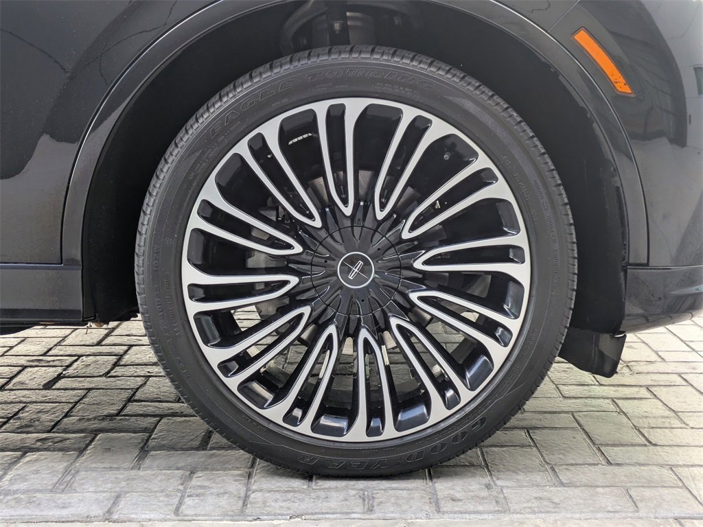 Certified 2025 Lincoln Aviator Black Label image 11