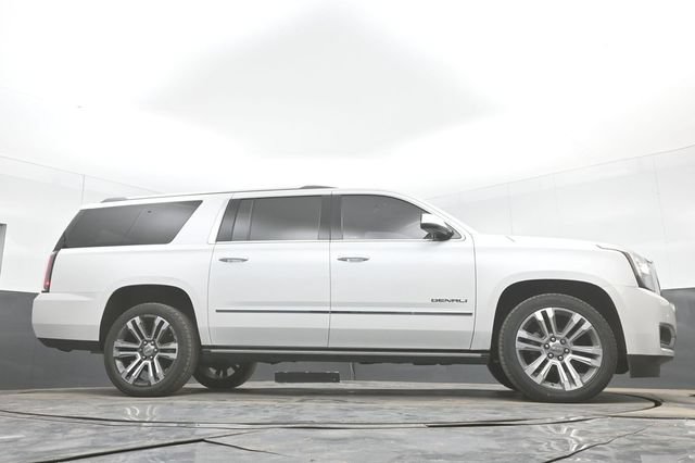 Used 2018 GMC Yukon XL Denali w/ Denali Ultimate Package AWD/4WD image 37