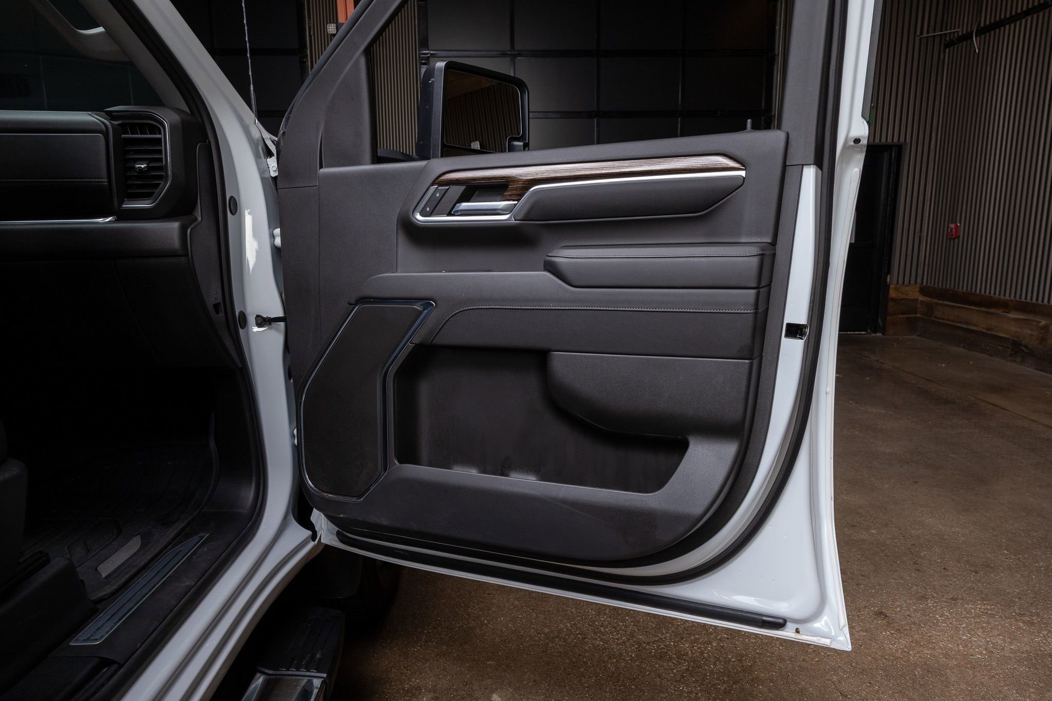 Used 2024 GMC Sierra 3500 SLE w/ SLE Value Package image 36