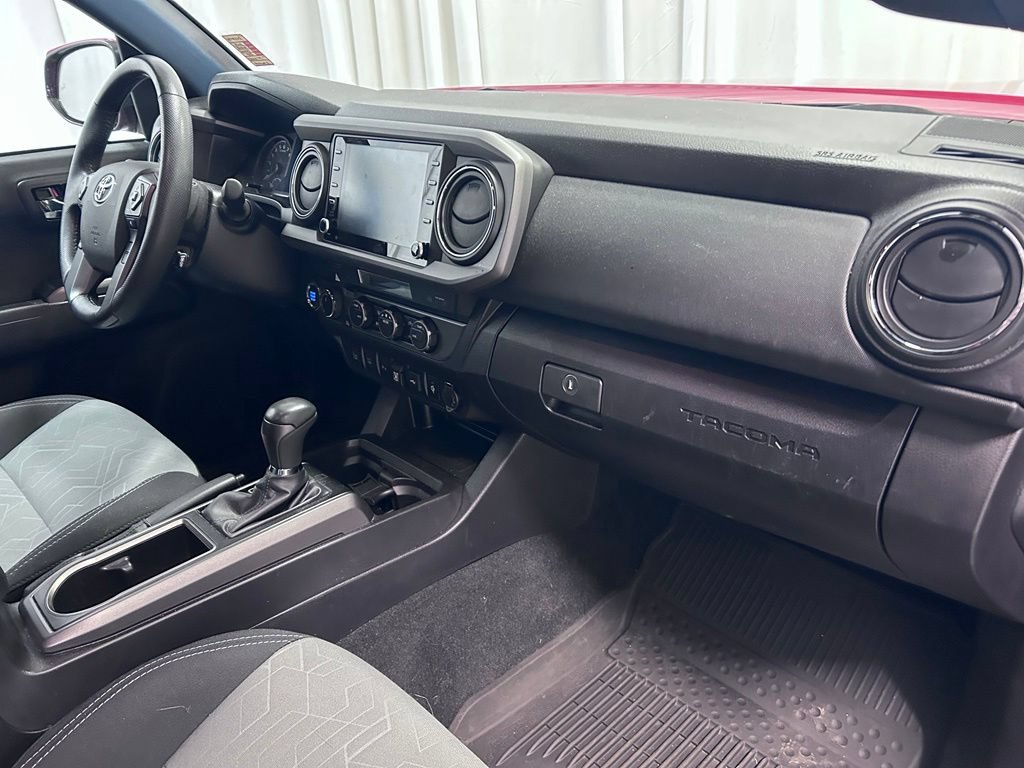 Used 2023 Toyota Tacoma TRD Off-Road w/ Technology Package AWD/4WD image 21