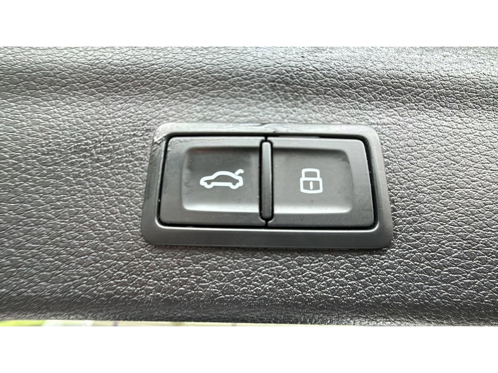 Used 2023 Audi Q3 2.0T Premium image 28
