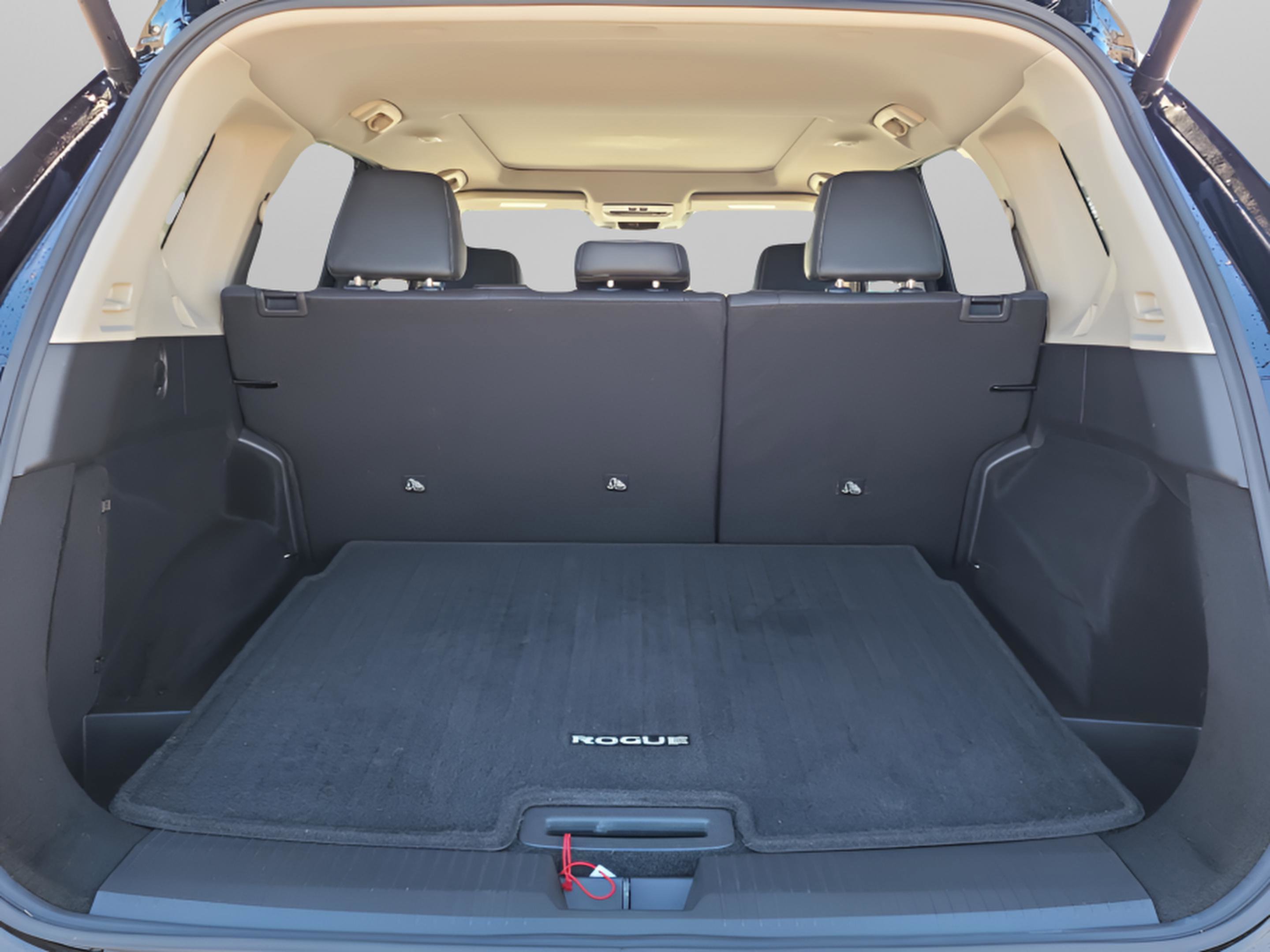 Certified 2021 Nissan Rogue SV w/ Premium Package image 37