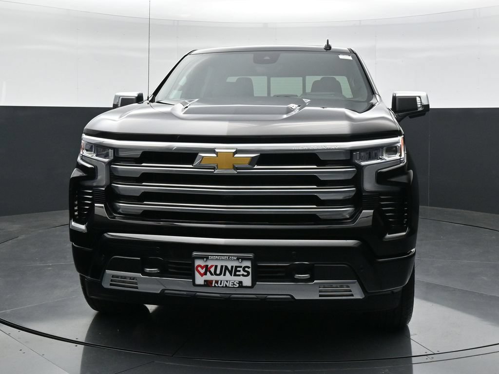 Used 2025 Chevrolet Silverado 1500 High Country AWD/4WD image 5