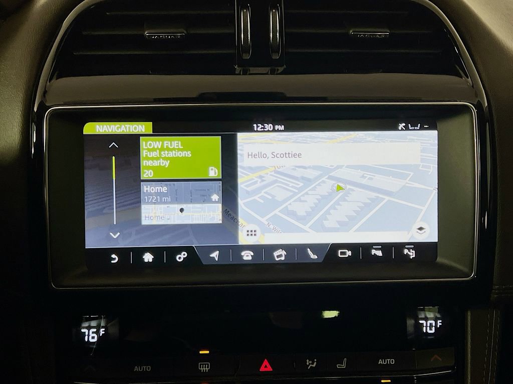 Used 2019 Jaguar F-PACE Portfolio image 13