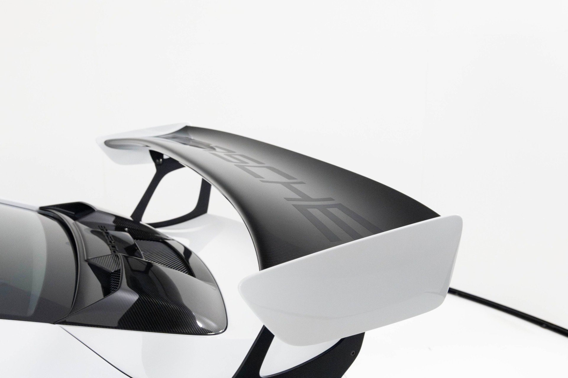 Used 2018 Porsche 911 GT2 RS image 71