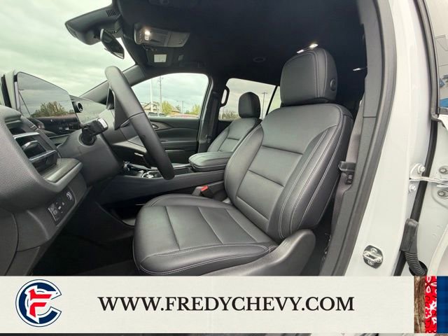 Used 2025 Chevrolet Traverse LT FWD image 30