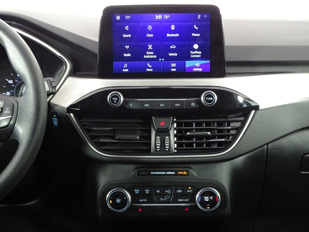 Used 2020 Ford Escape SE image 30