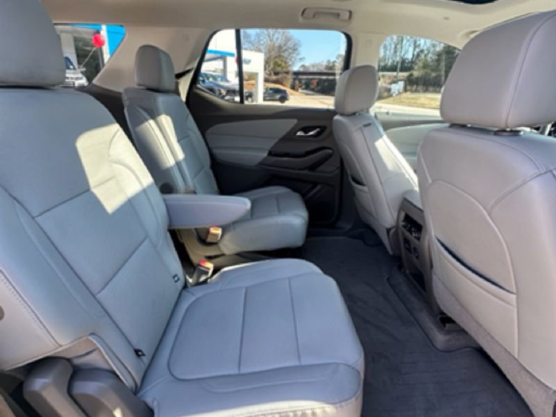 Used 2021 Chevrolet Traverse Premier image 24