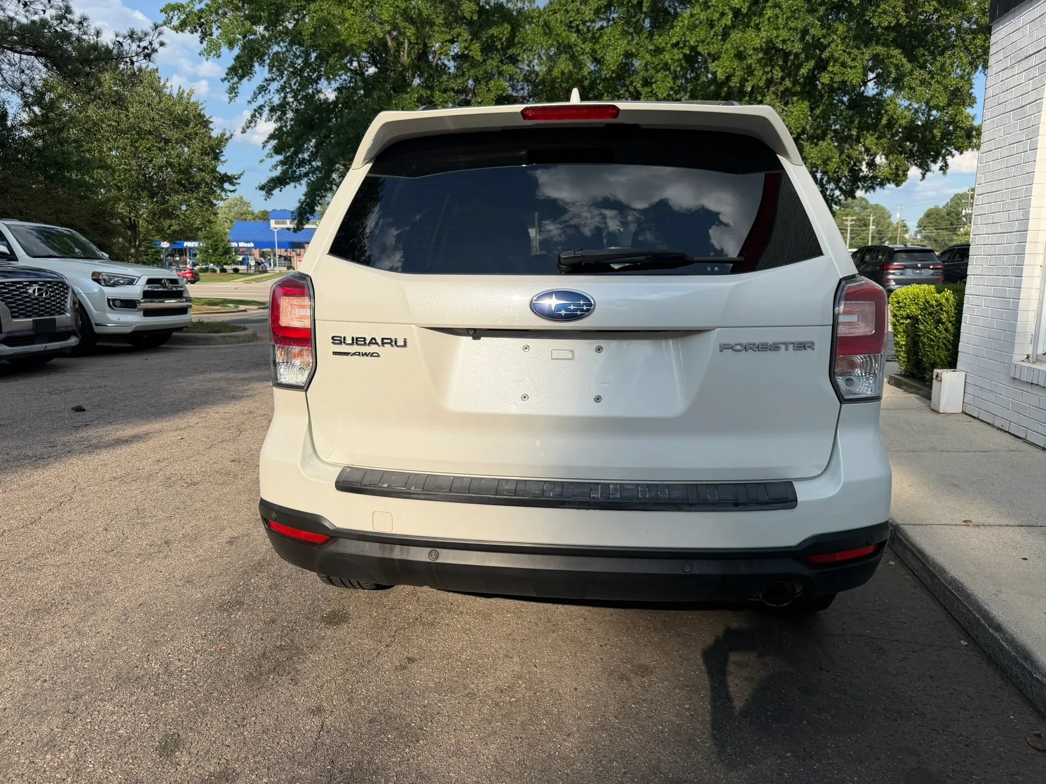 Used 2018 Subaru Forester 2.5i Touring w/ Popular Package #3B AWD/4WD image 6
