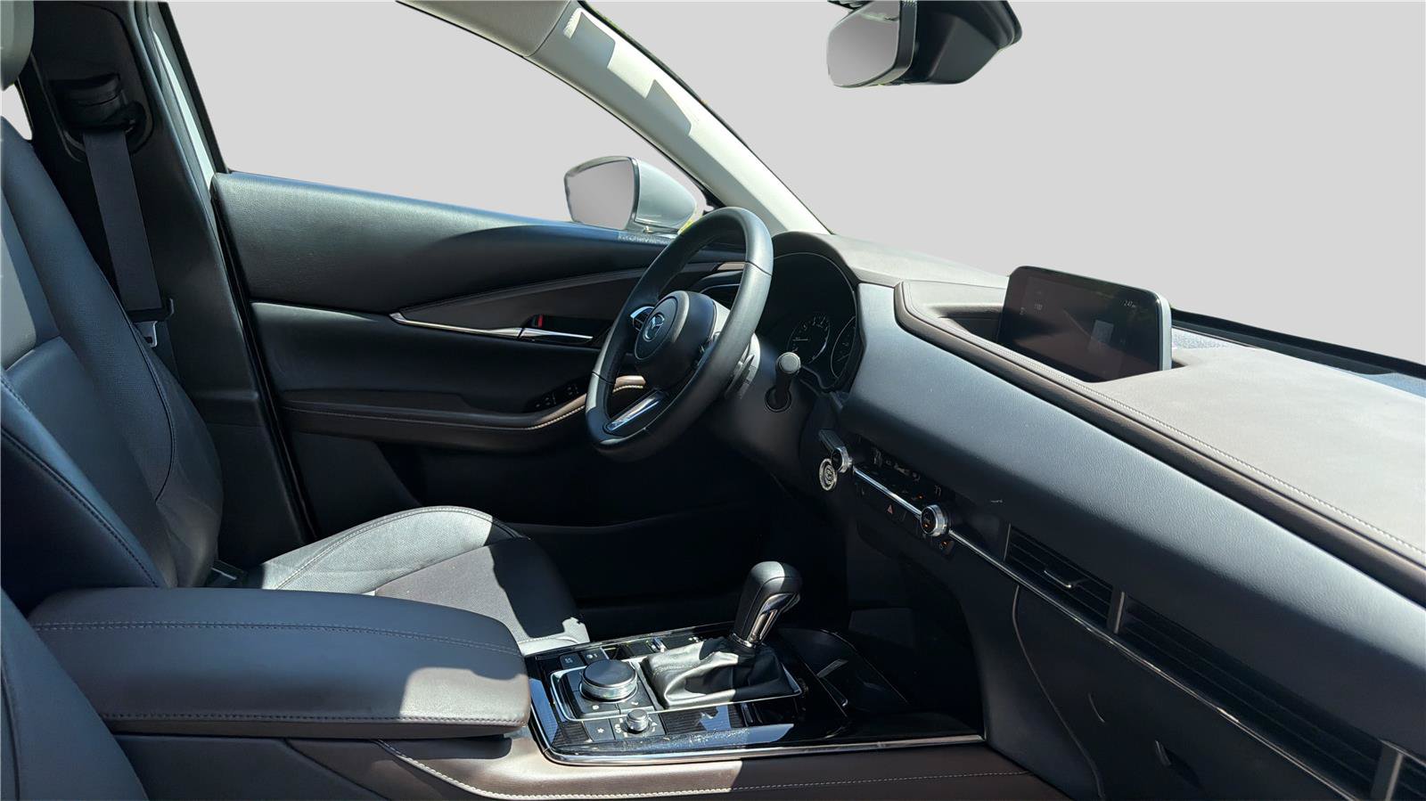Used 2025 MAZDA CX-30 AWD 2.5 S w/ Premium Package image 24