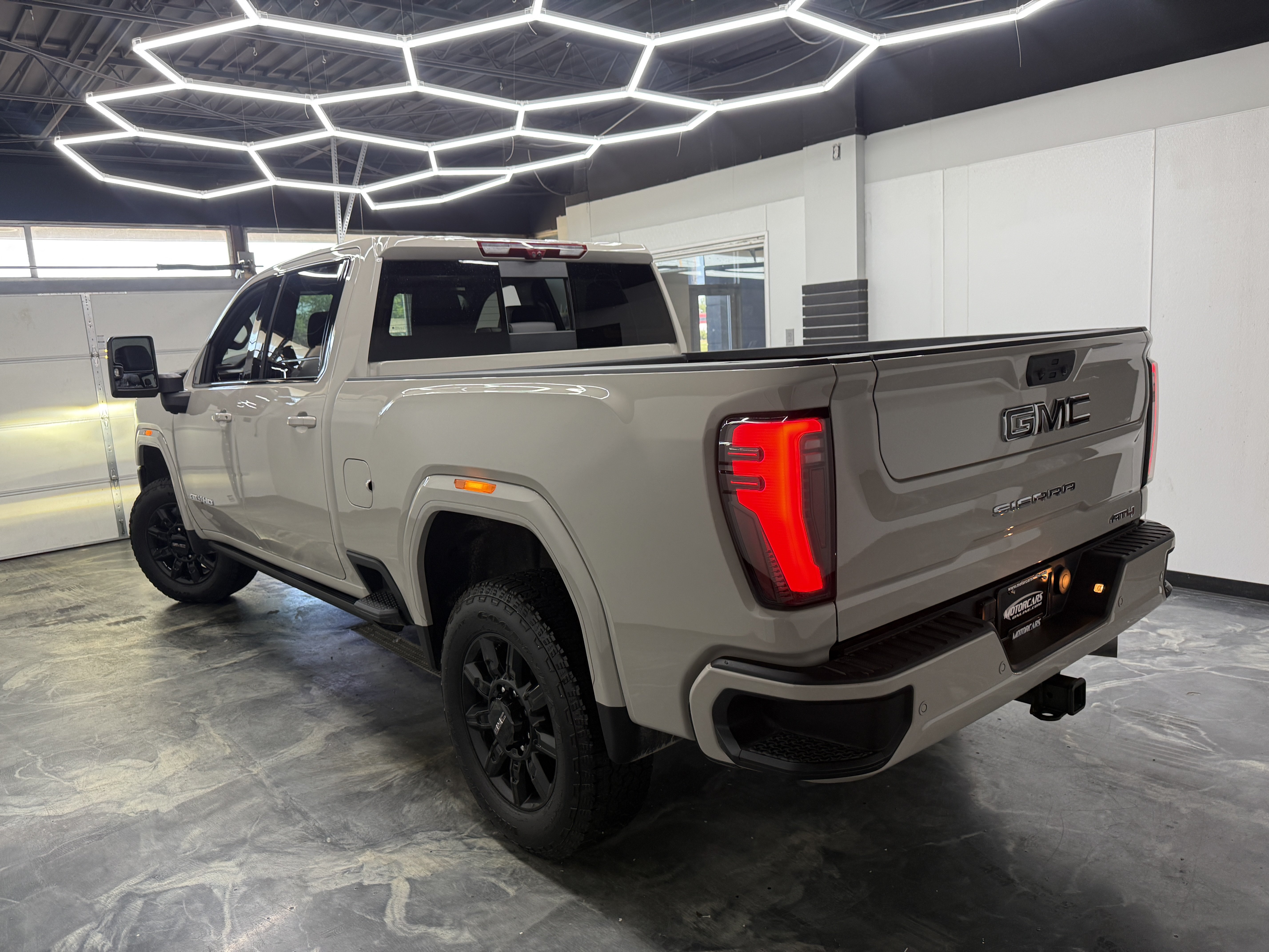 Used 2026 GMC Sierra 2500 AT4 w/ AT4 Premium Plus Package AWD/4WD image 3