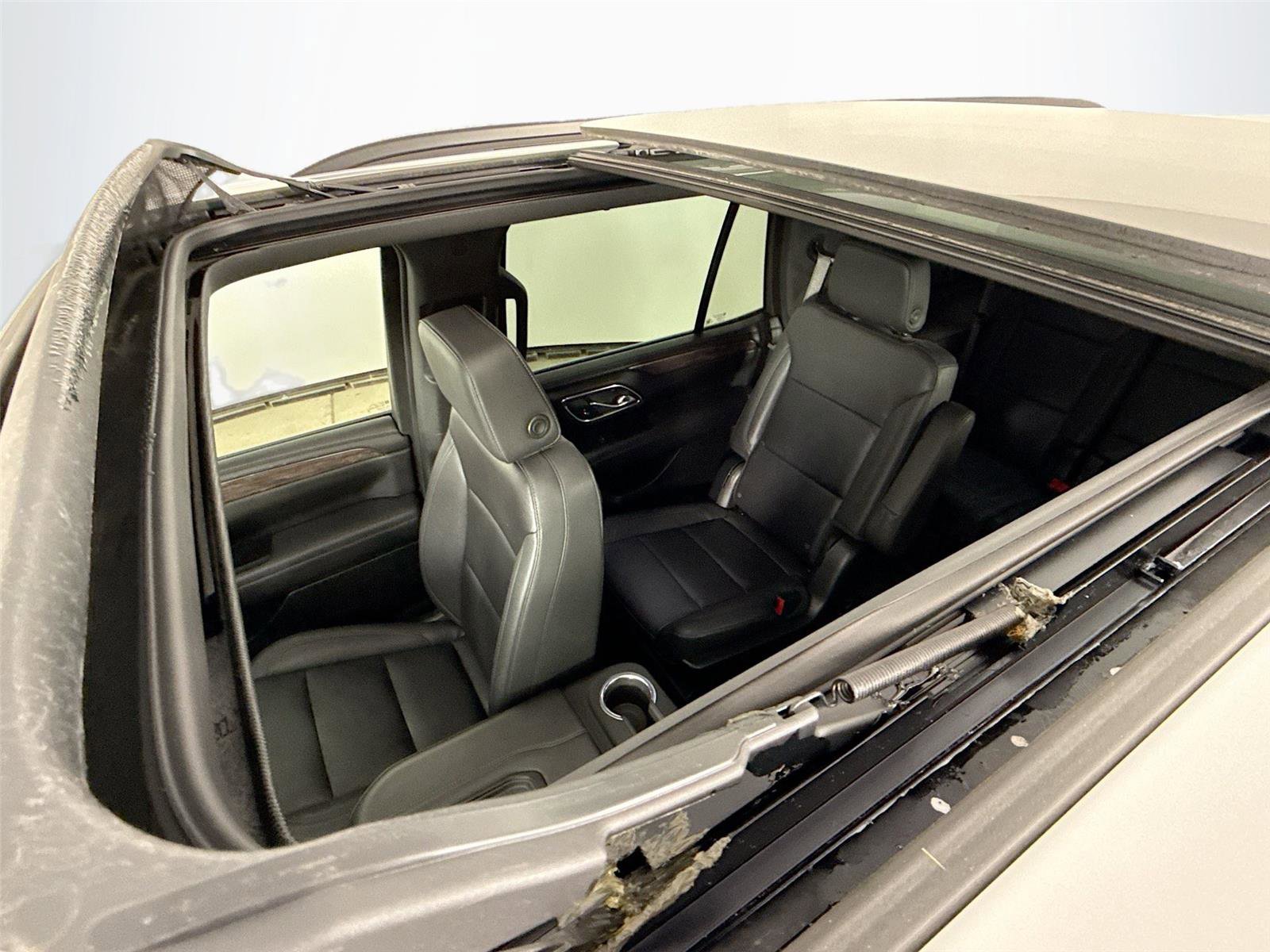 Used 2023 Chevrolet Tahoe Z71 w/ Luxury Package image 23