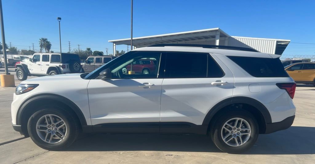 New 2026 Ford Explorer Active image 2