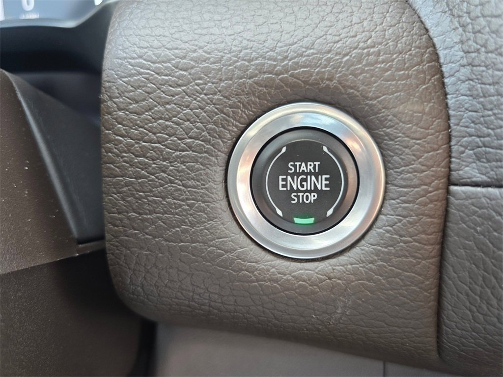 Used 2021 GMC Yukon Denali image 28
