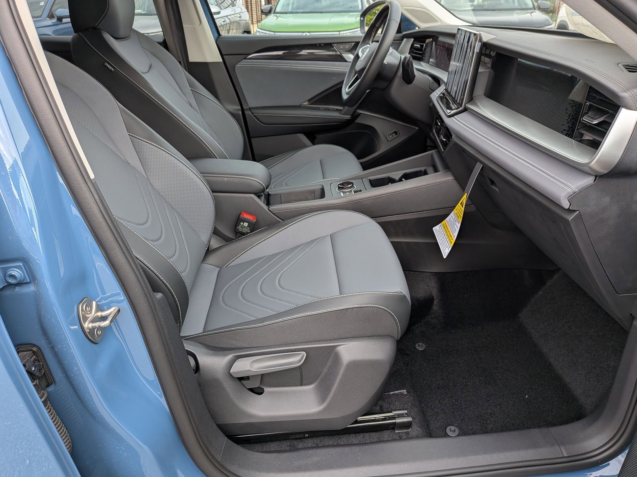 New 2026 Volkswagen Tiguan SE AWD/4WD image 35