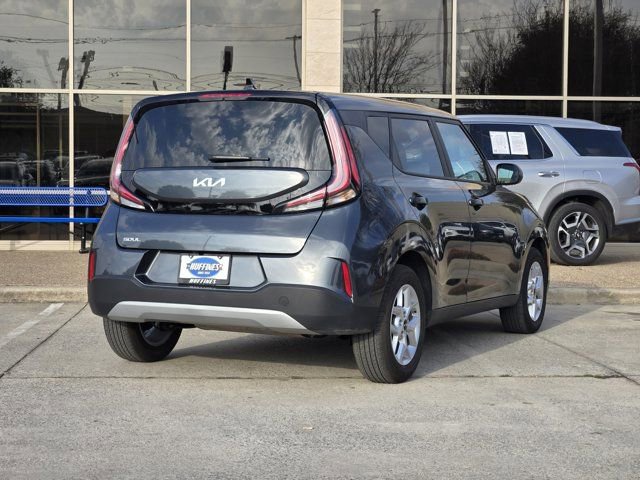 Certified 2025 Kia Soul S image 8