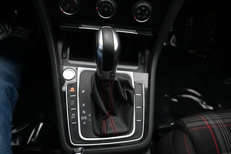 Used 2018 Volkswagen GTI S FWD image 32