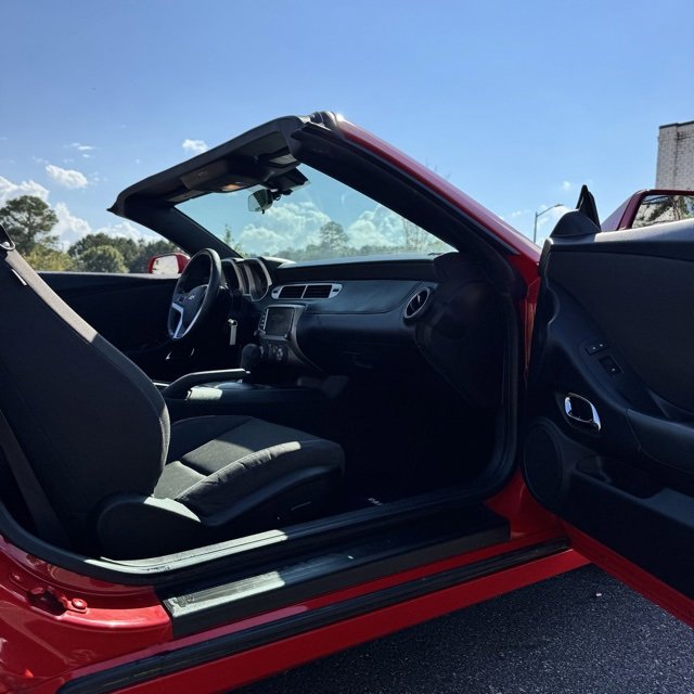Used 2015 Chevrolet Camaro LT image 13