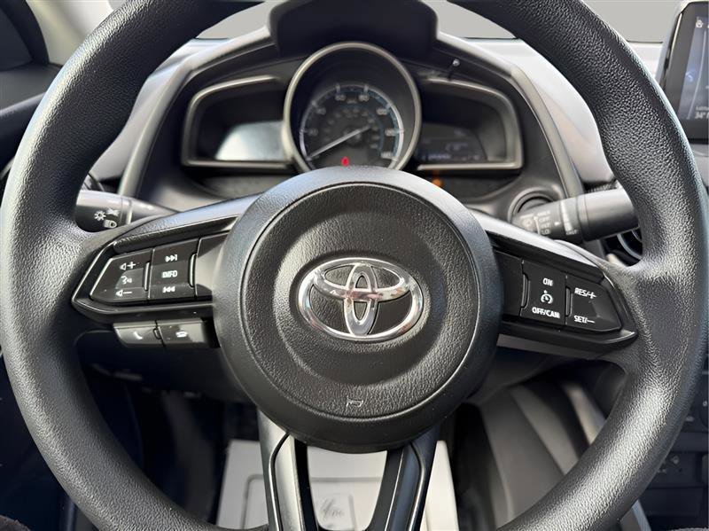 Used 2020 Toyota Yaris L FWD image 36
