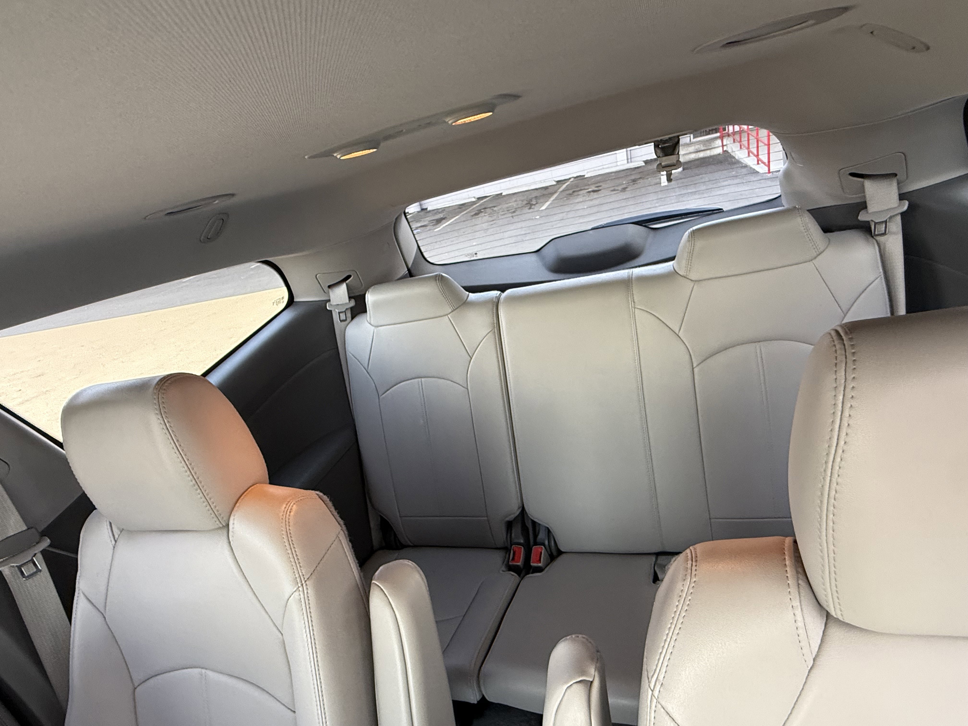 Used 2017 Chevrolet Traverse LT image 26