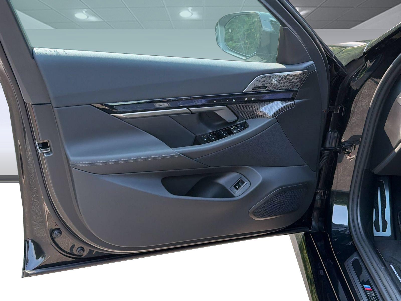 New 2027 BMW M5 Touring AWD/4WD image 13