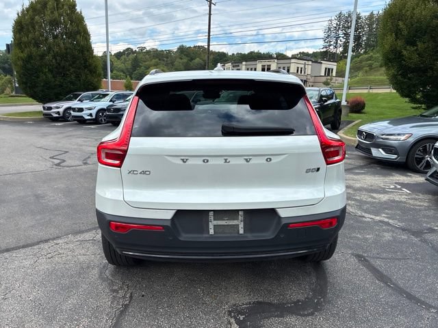 Used 2023 Volvo XC40 B5 Plus w/ Protection Package Premier AWD/4WD image 8