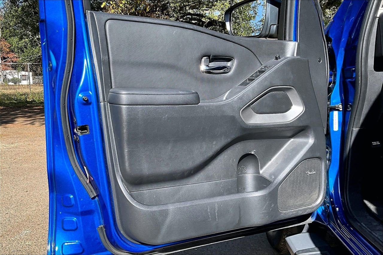 Used 2024 Nissan Frontier SL w/ Technology Package image 17