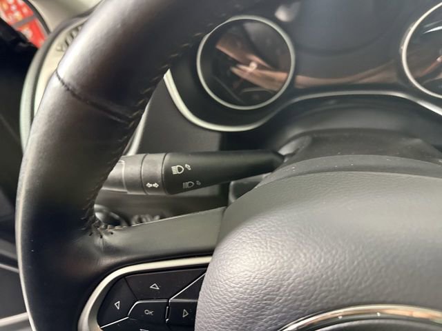 Used 2018 Jeep Compass Latitude w/ Popular Equipment Group image 16