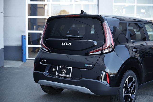 Used 2023 Kia Soul EX image 9