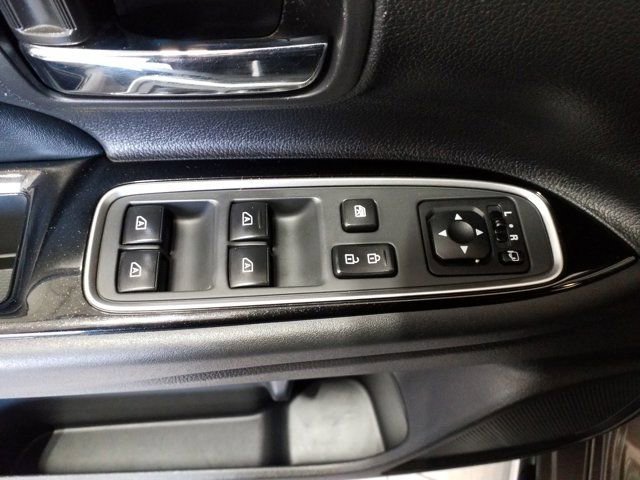 Used 2019 Mitsubishi Outlander SEL image 10