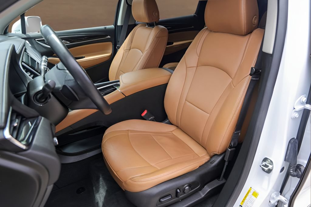 Used 2019 Buick Enclave Essence FWD image 7