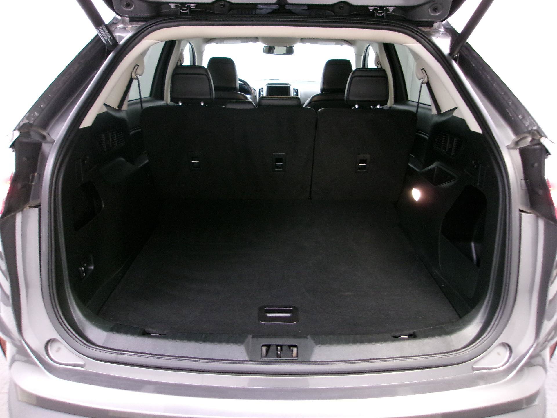 Used 2022 Ford Edge SEL w/ Convenience Package AWD/4WD image 12